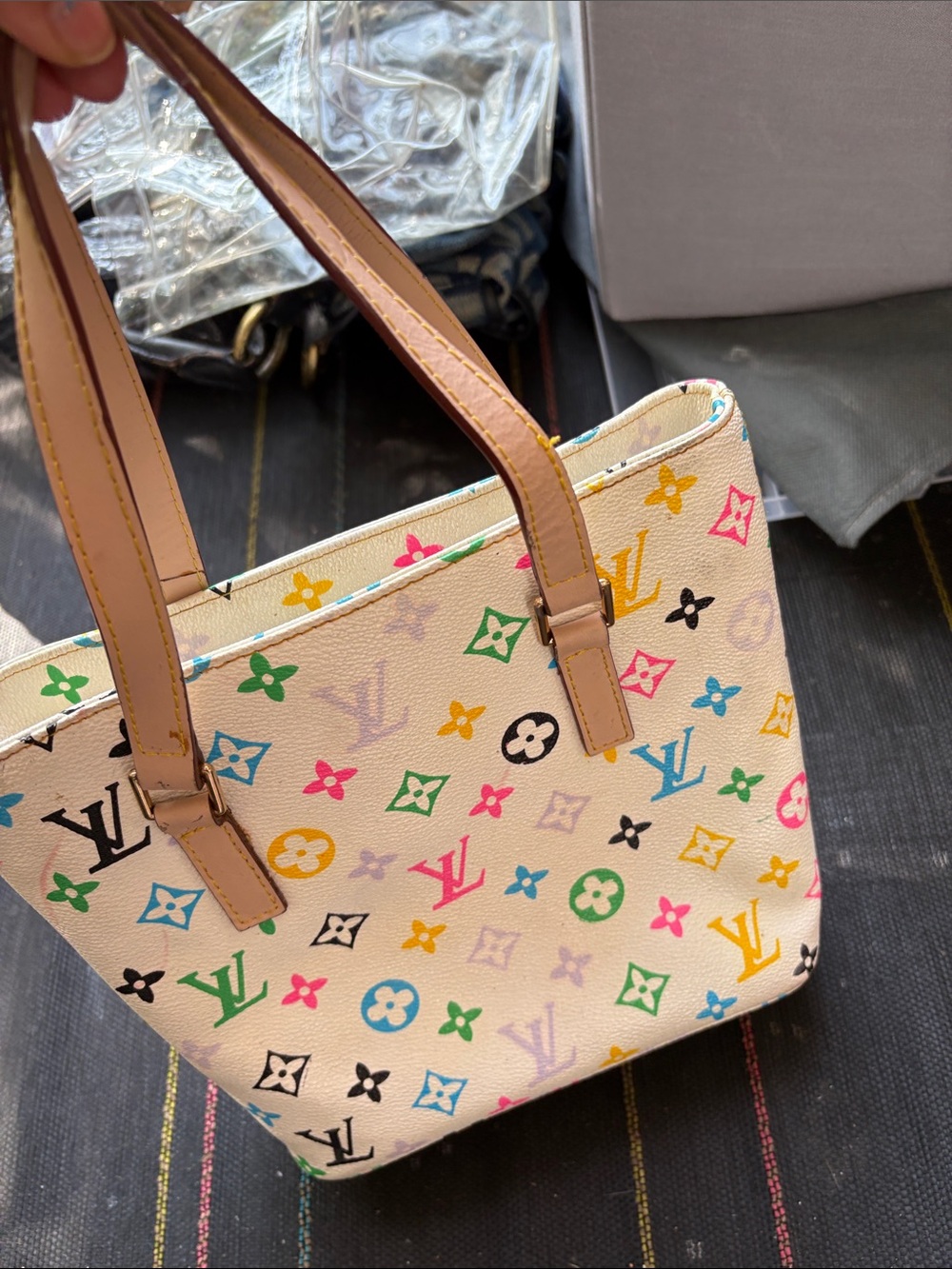 Pristine LV white and murakami small bag - Picture 3 of 3